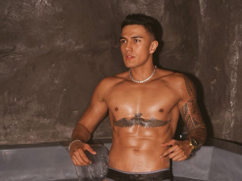 Aron Bolt