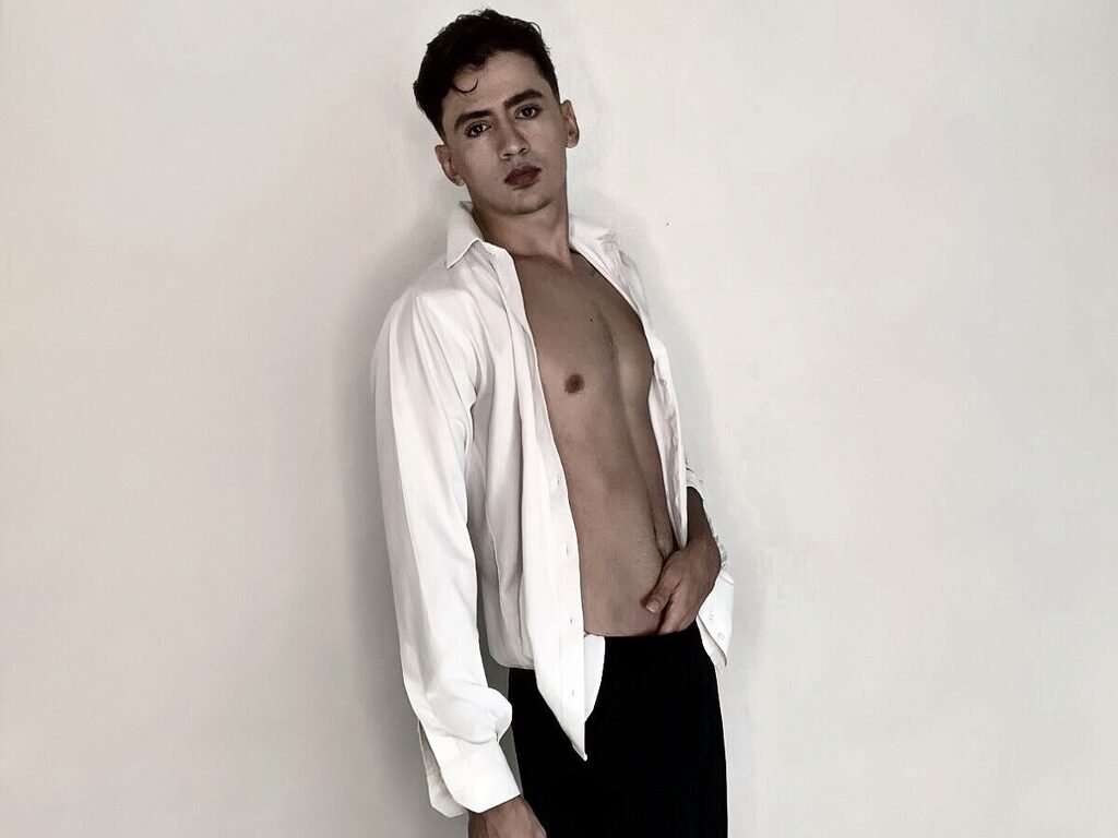 Aaron Tate