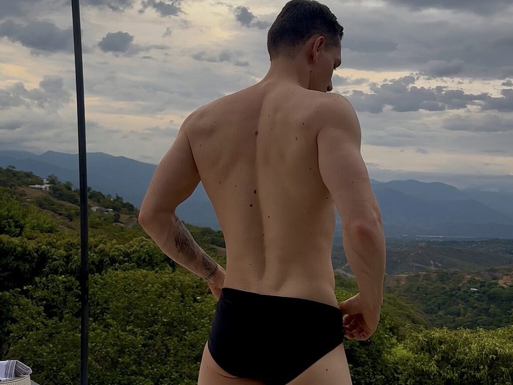 Luca Sterling