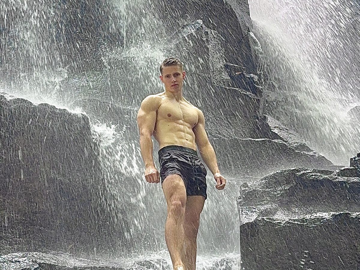 Connor Groff