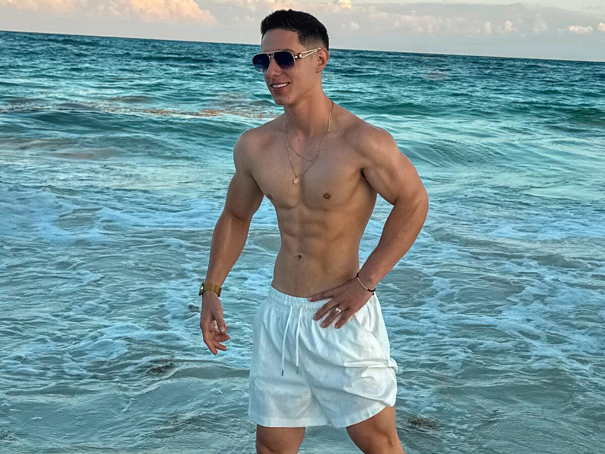 Maxx Thomson