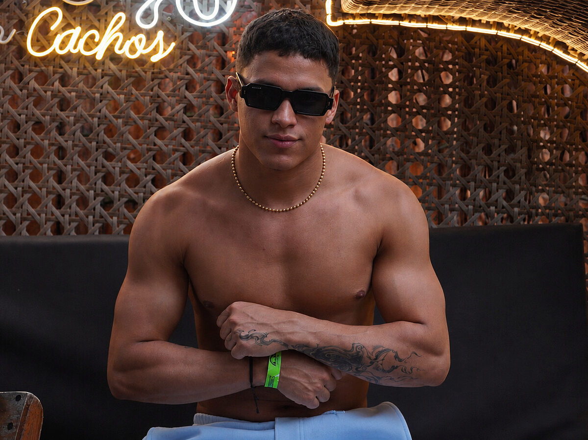 James Owenn