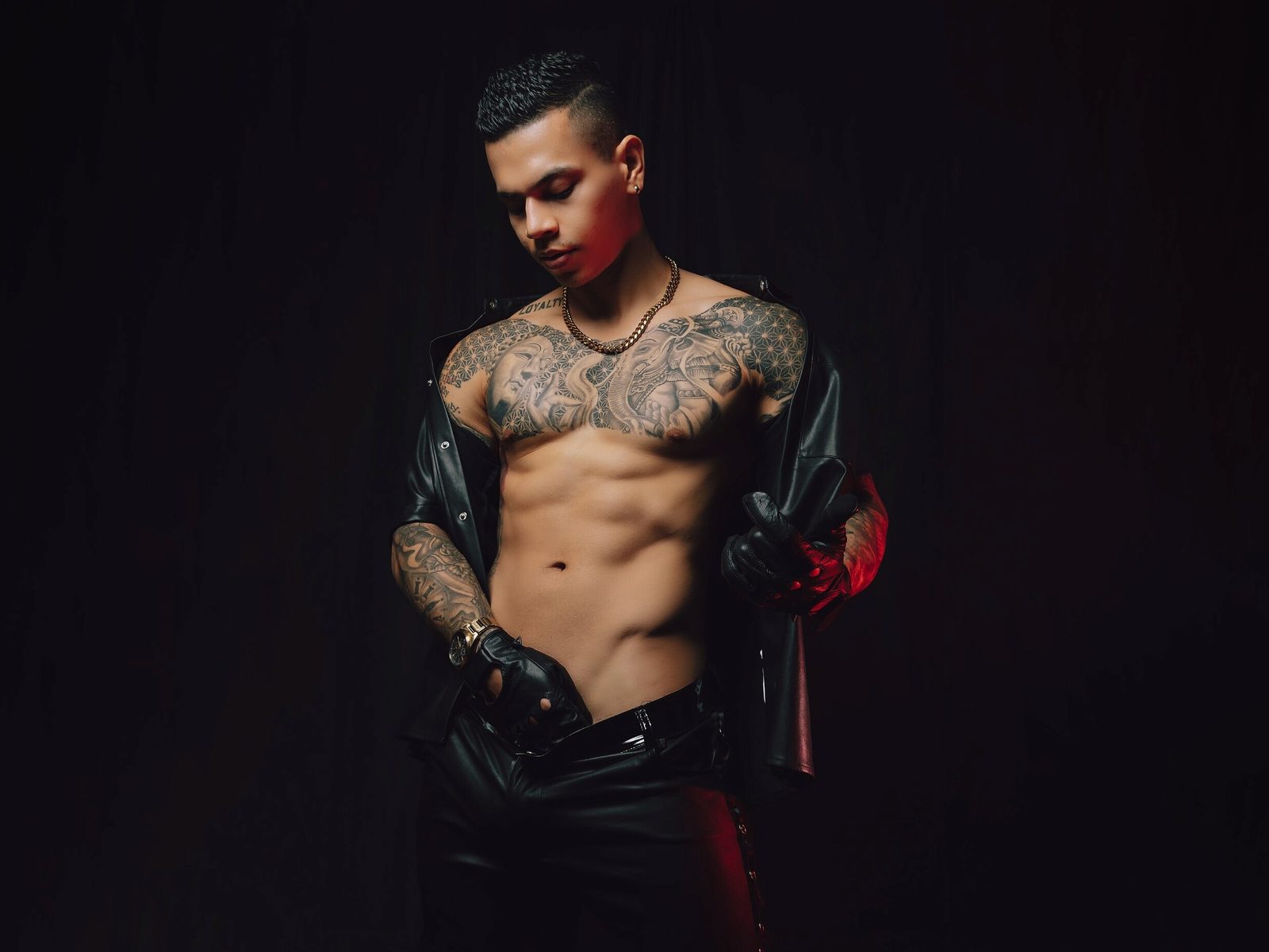 Aron Dark