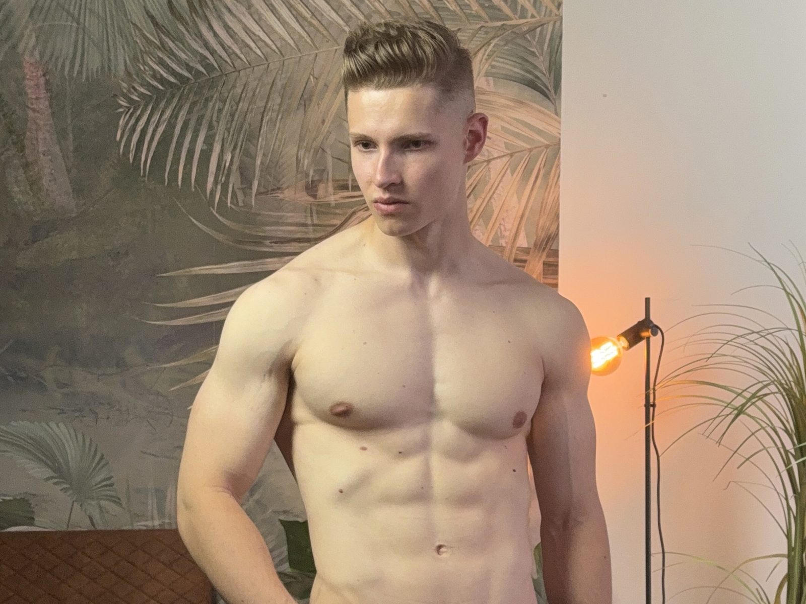 Connor Groff