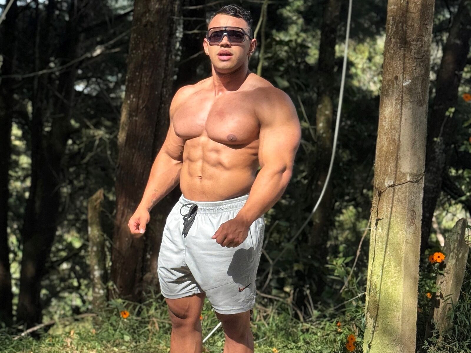 Aaron Velour