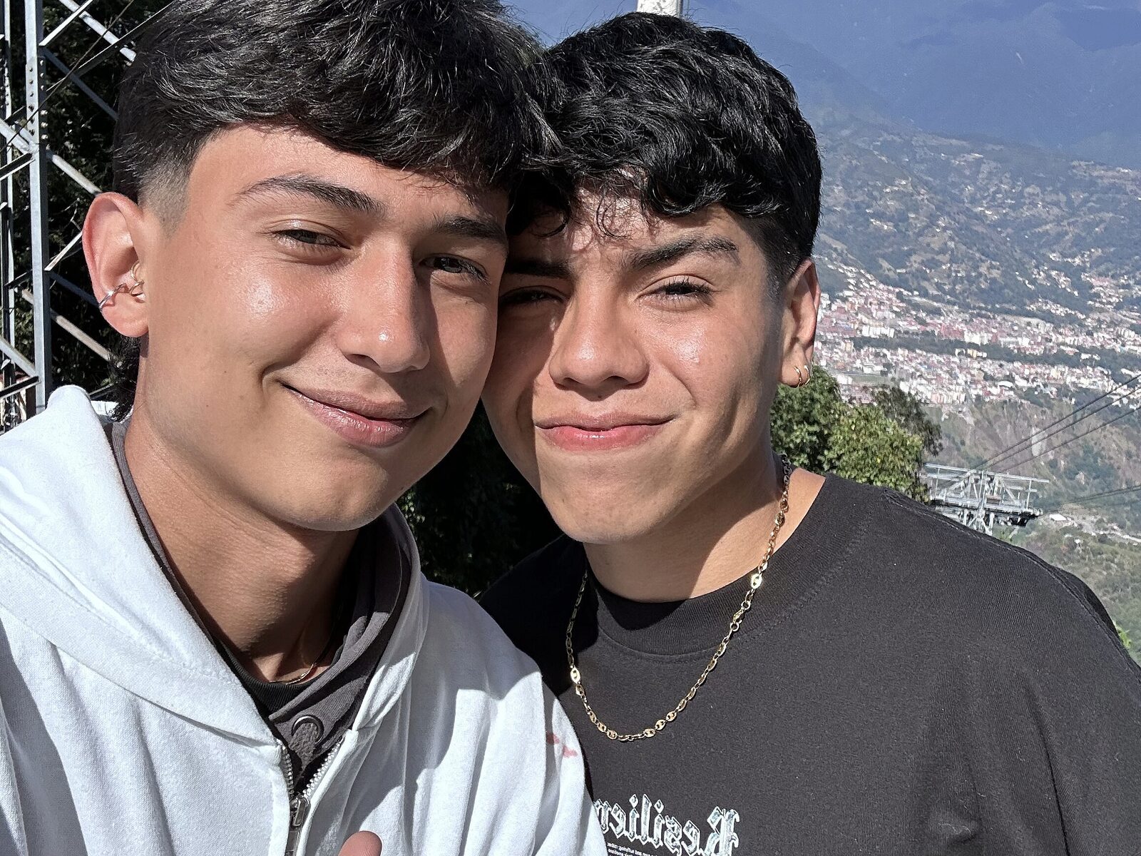 Andrew Gil & Tommy Gil