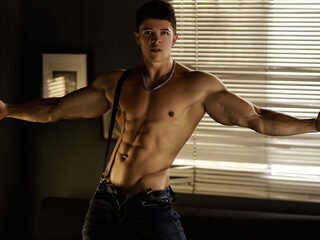 Жас жігіттердің сиқырлары Және оның үлкен жігіті